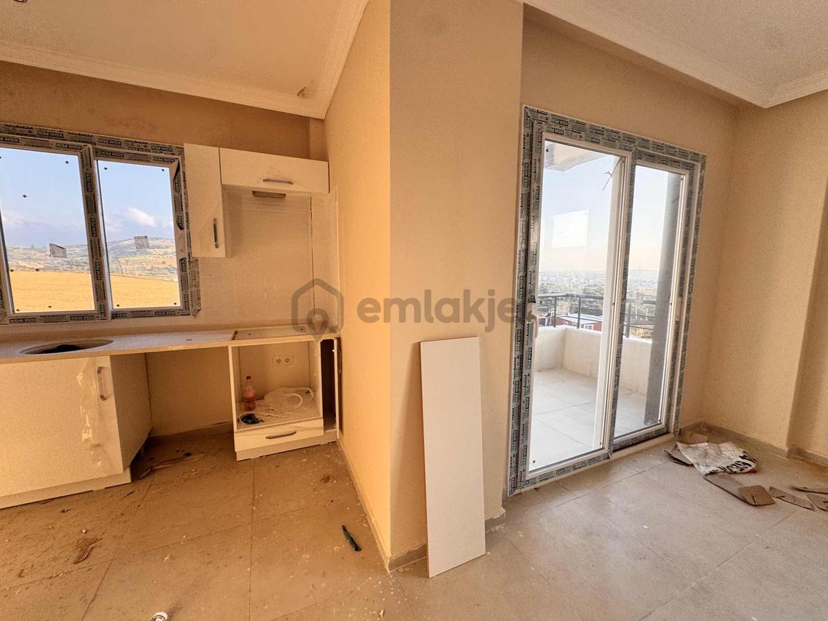 Arsuz'da Manzaralı Sıfır | Denize 600 M Satılık Daire - 24