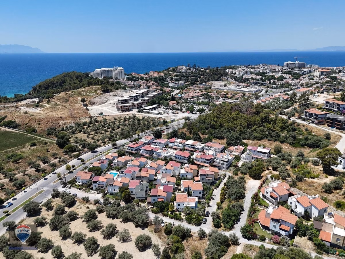 Kuşadası Kadınlar Denizine Yürüme Mesafesinde 4+1 Villa - 6