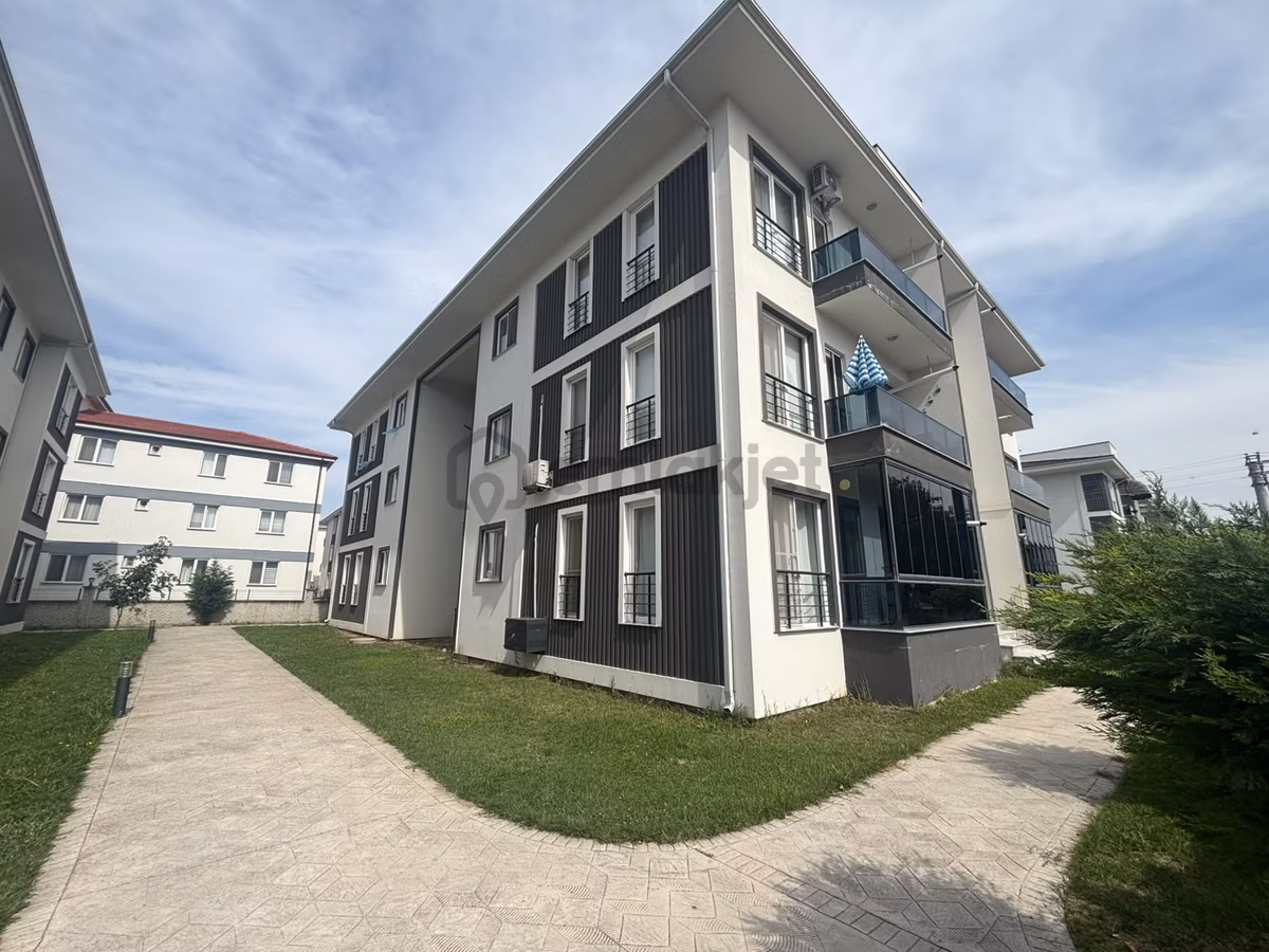 Tekeler Mahallesinde Site İçerisinde Kiralık Ara Kat 2+1 Daire - 3