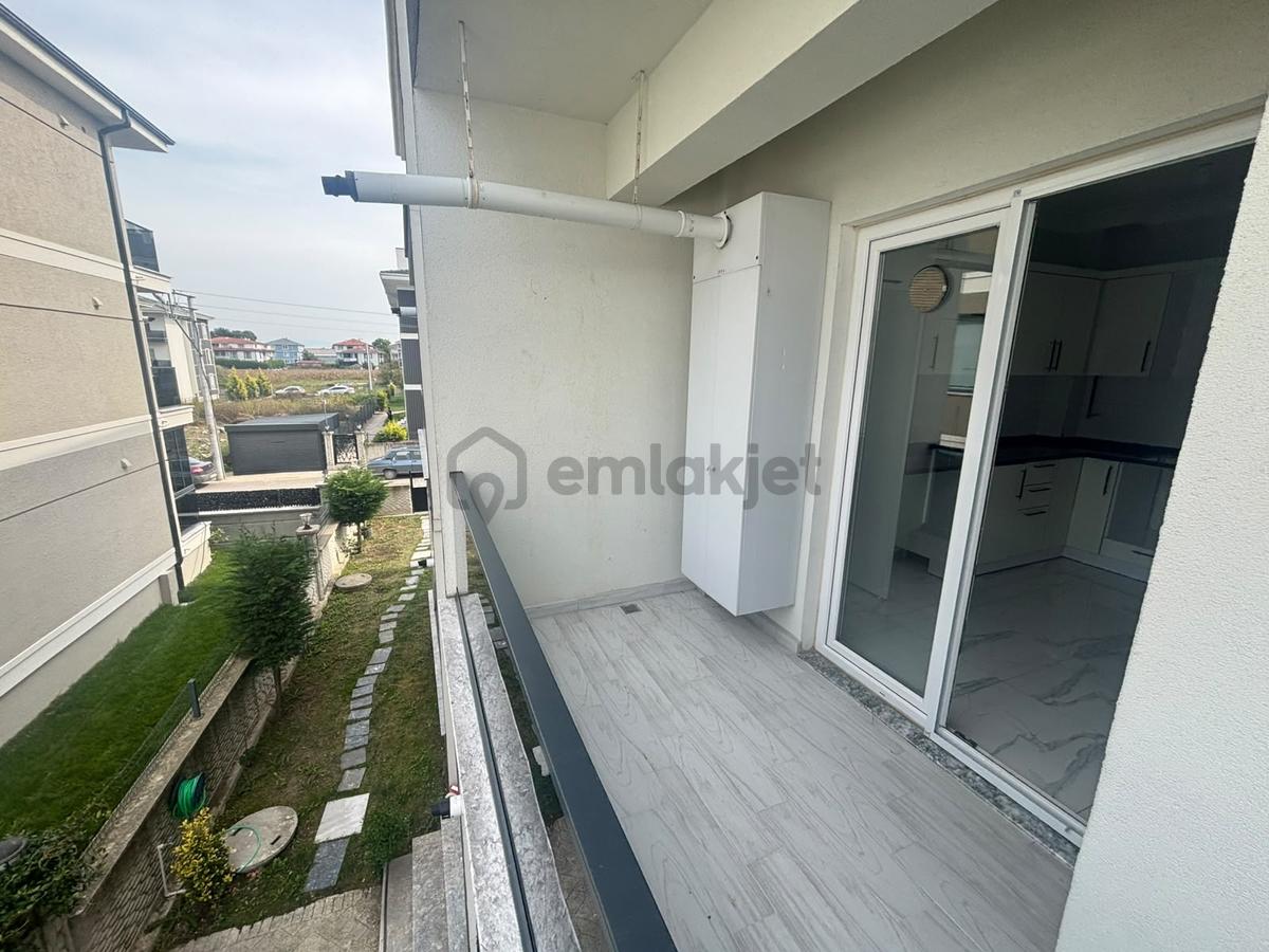 Tekeler Mahallesinde Site İçerisinde Kiralık Ara Kat 2+1 Daire - 12