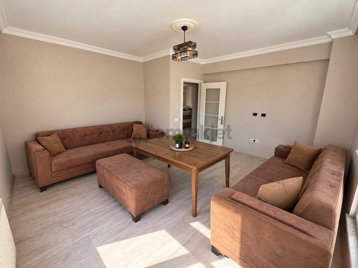 Eşyalı Emsalsiz Genişlikte 2+1 Kiralık! - 2