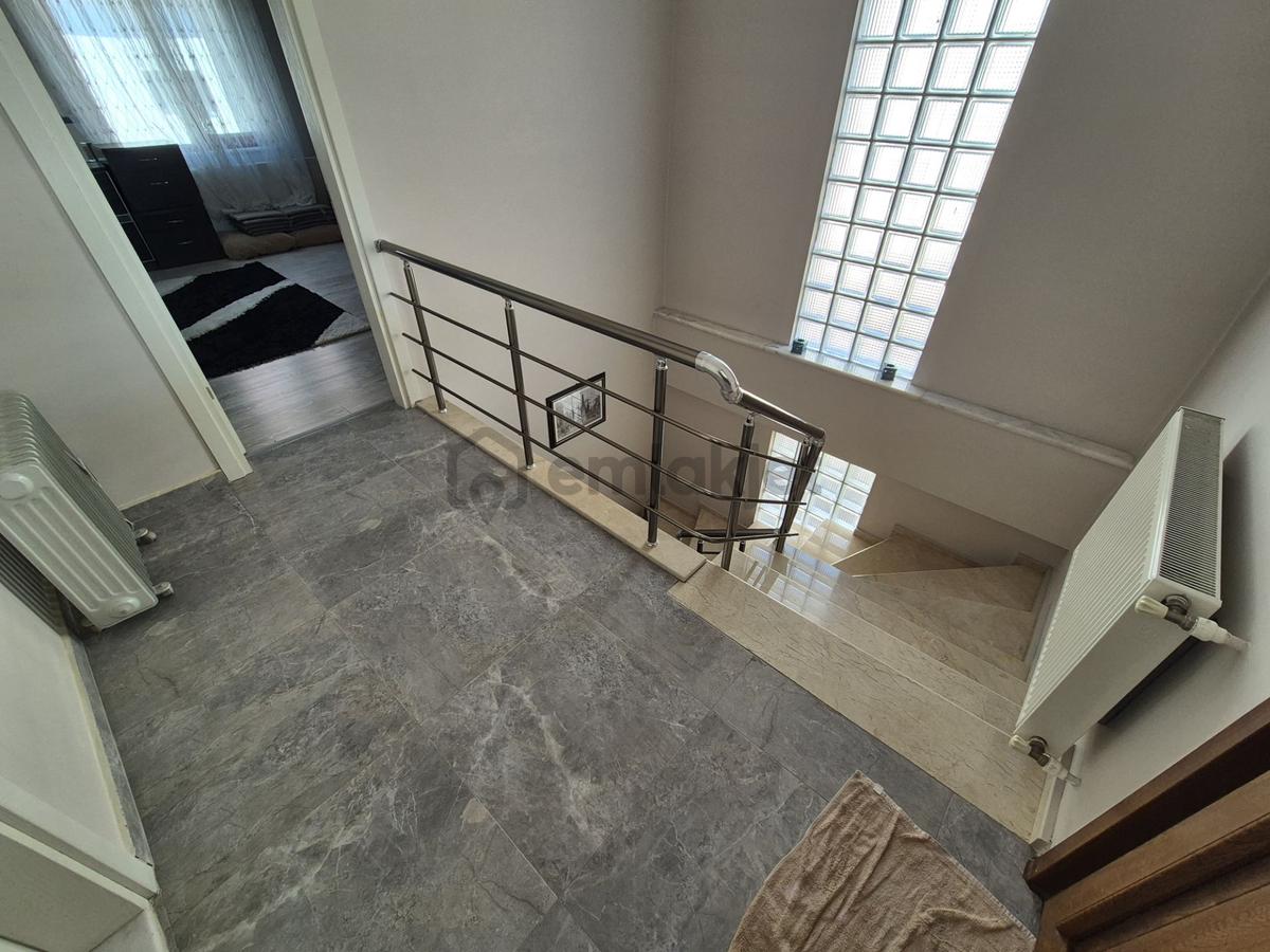 Pera Dan Emsalsiz Büyüklükte Müstakil Villa - 13