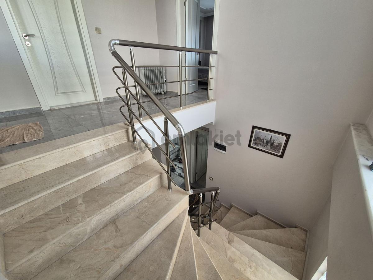 Pera Dan Emsalsiz Büyüklükte Müstakil Villa - 33