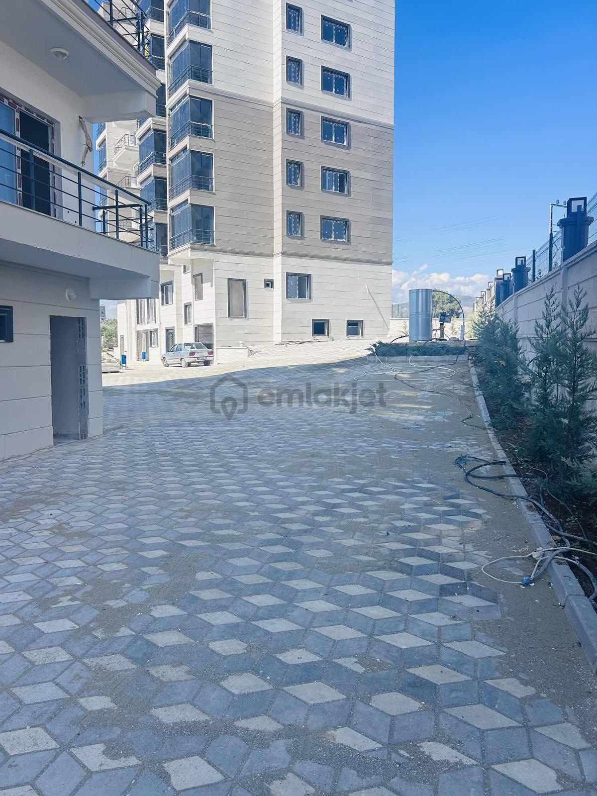 Mersin Eski Mezitlide Sıfır Satılık Daire - 9