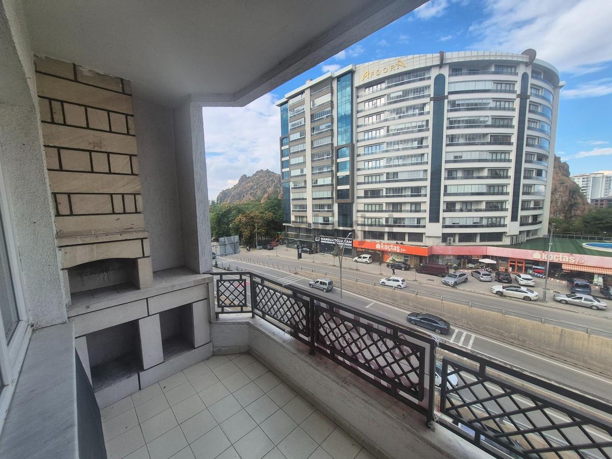 İlbey // Afyon Merkez Dervişpaşa Mahallesinde"kiralık"4+1 Daire - 5