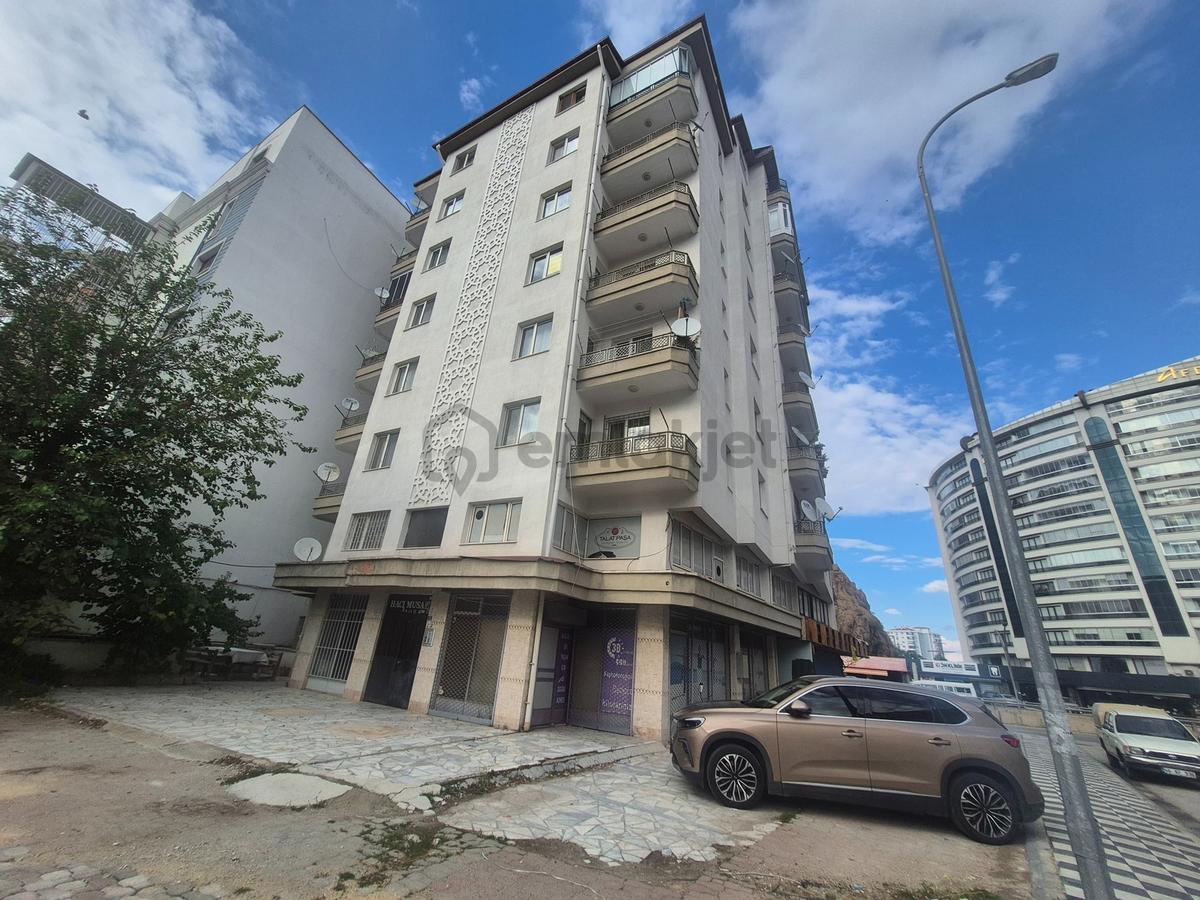 İlbey // Afyon Merkez Dervişpaşa Mahallesinde"kiralık"4+1 Daire - 34
