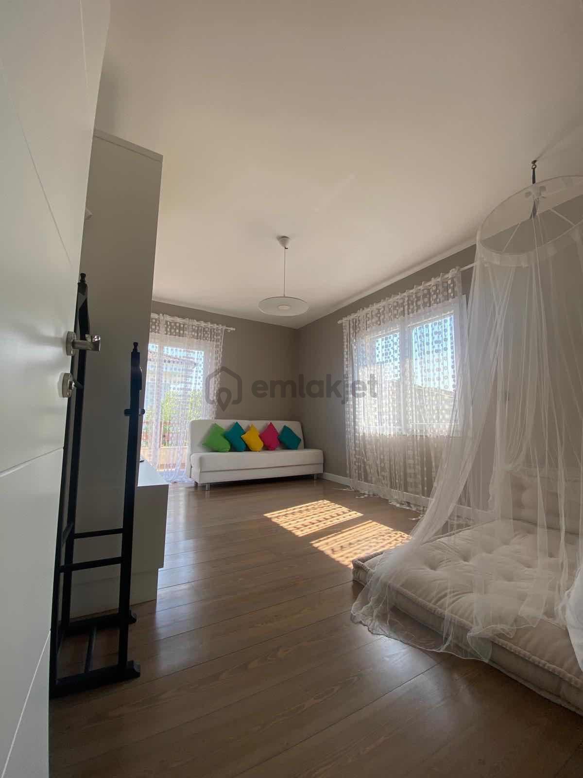 Çeşme Şifne'de Denize Yakın 3+1 Bakımlı Garajlı Villa - 35