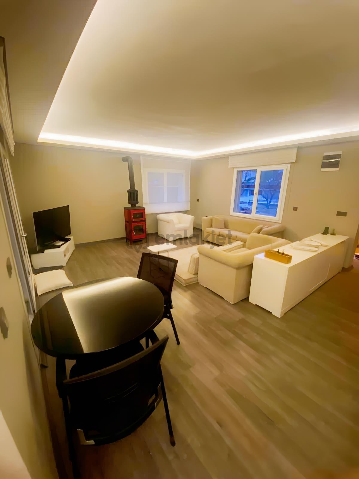 Çeşme Şifne'de Denize Yakın 3+1 Bakımlı Garajlı Villa - 15
