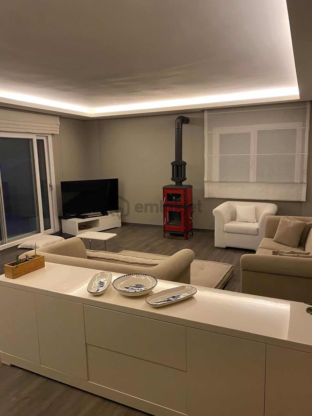 Çeşme Şifne'de Denize Yakın 3+1 Bakımlı Garajlı Villa - 6