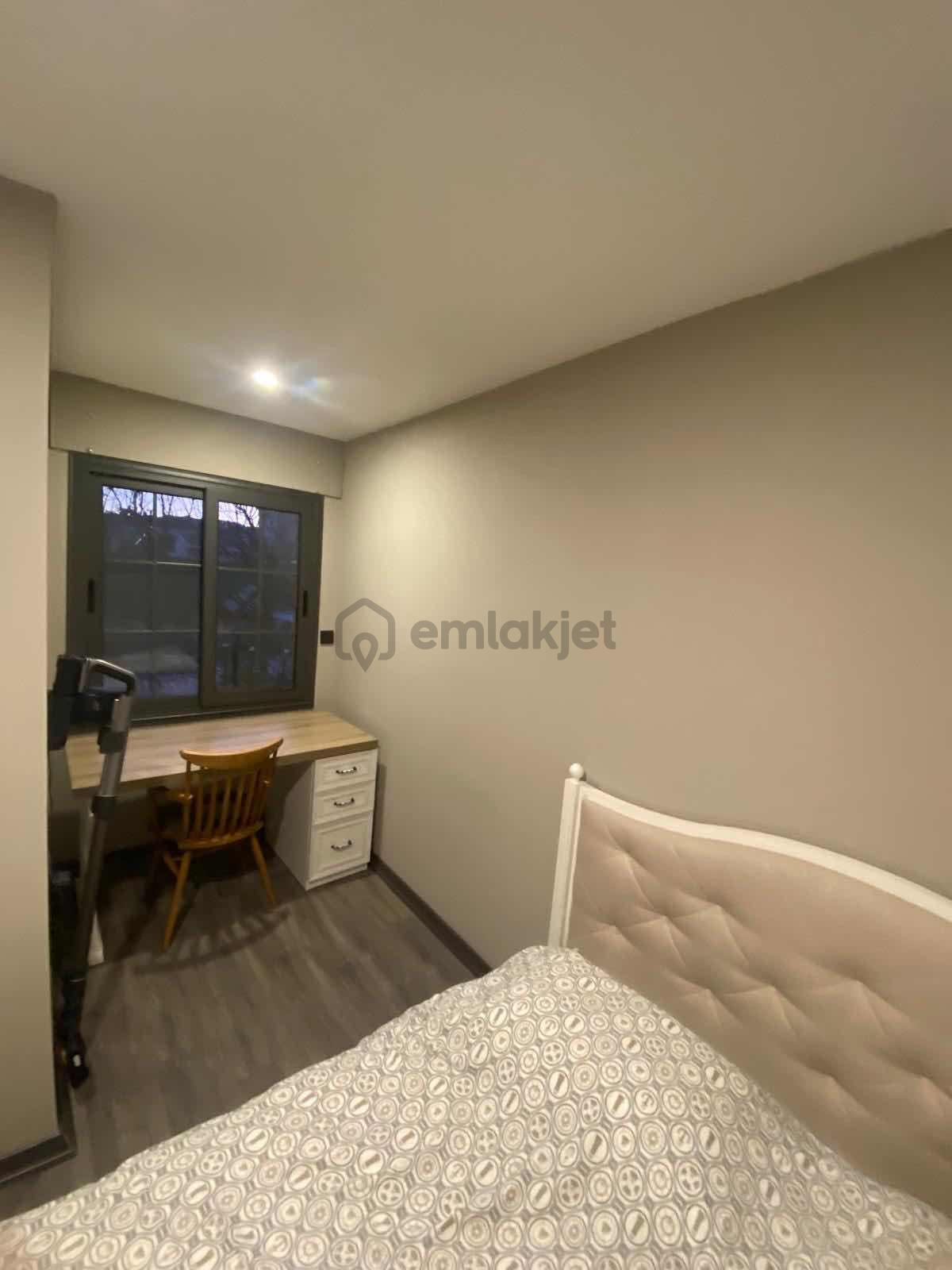 Çeşme Şifne'de Denize Yakın 3+1 Bakımlı Garajlı Villa - 14