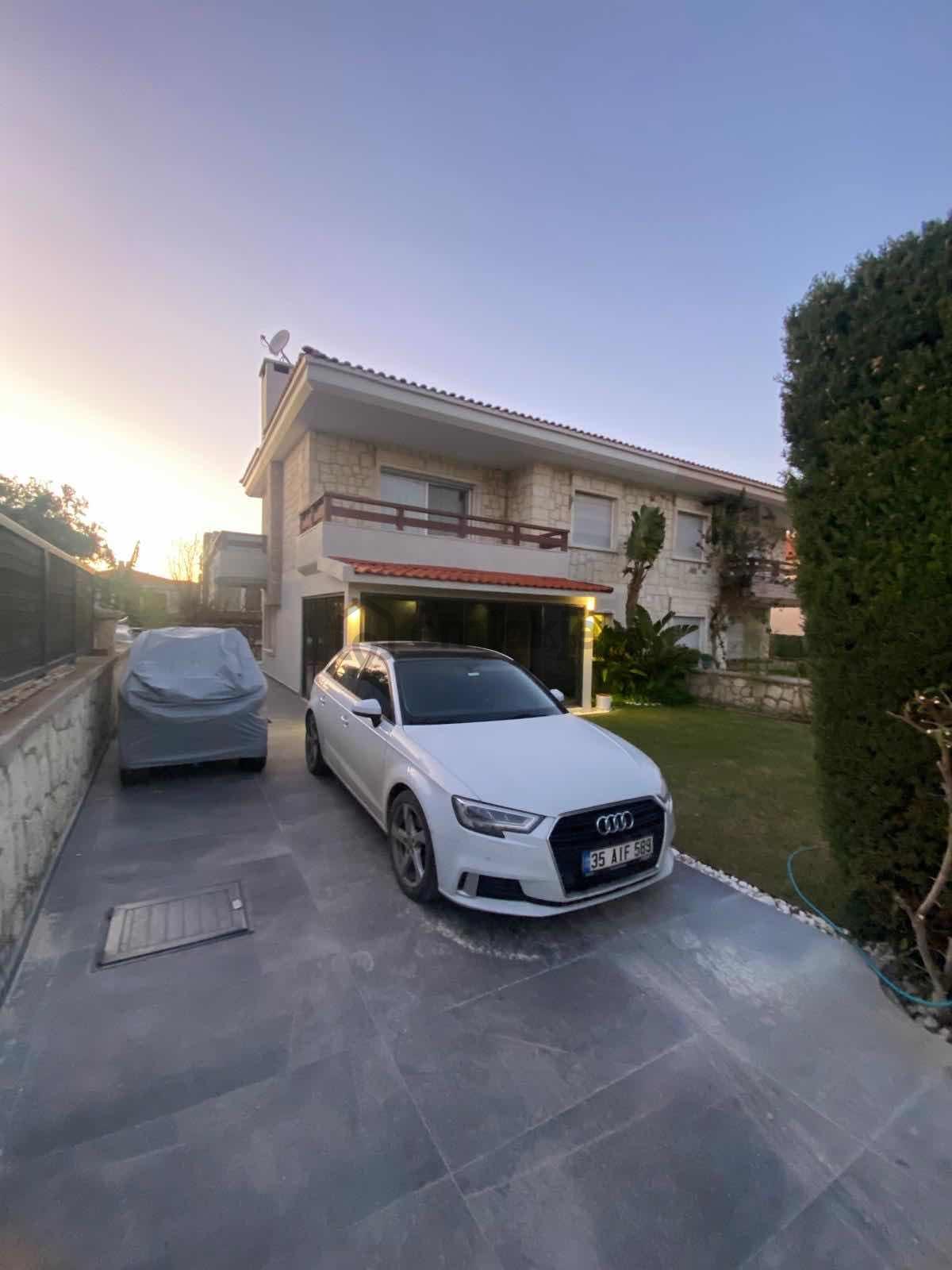 Çeşme Şifne'de Denize Yakın 3+1 Bakımlı Garajlı Villa - 22