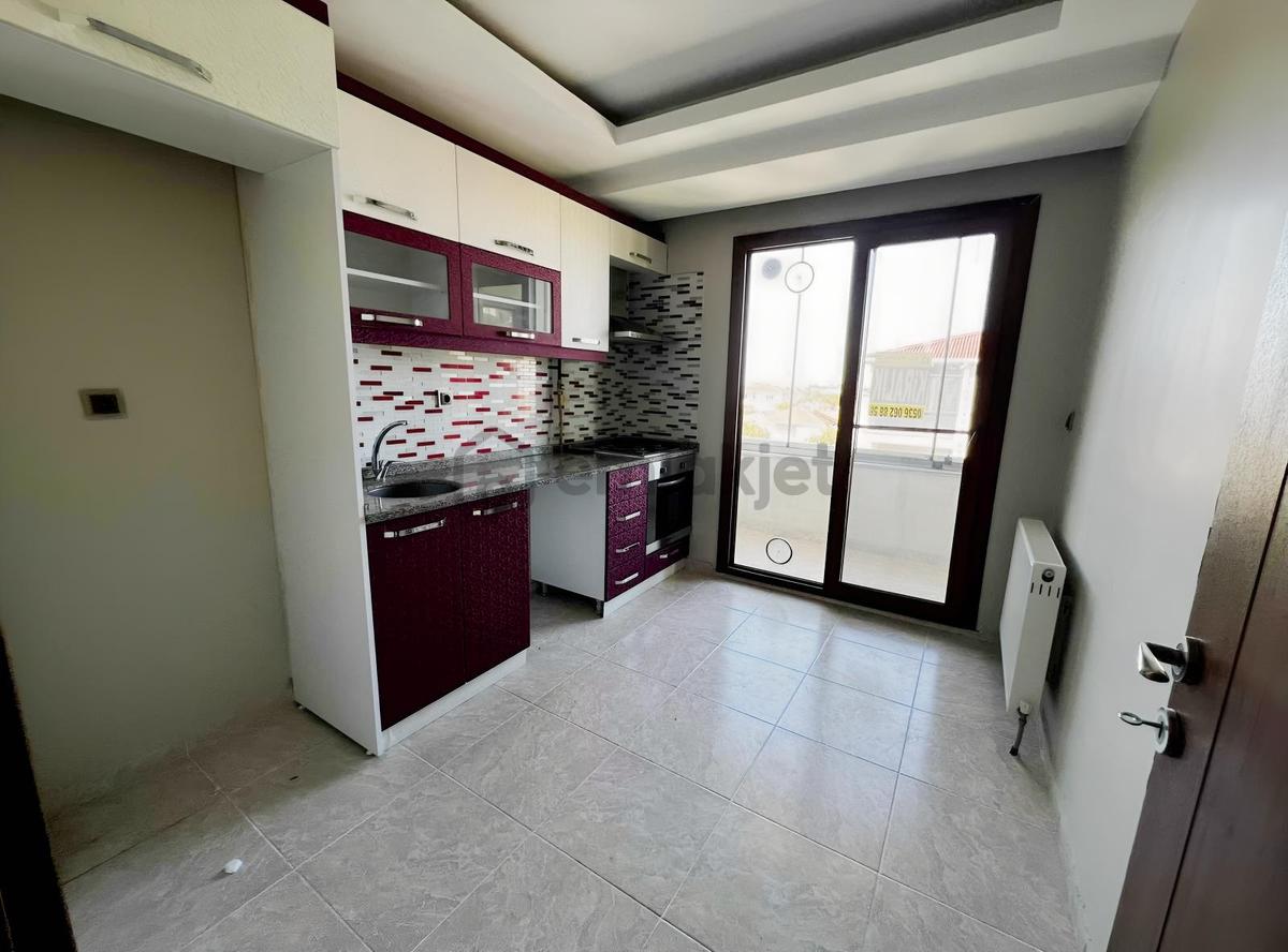 Ebeveyn Banyolu Geniş Kullanım Alanlı Satılık 2+1 Lüks Daire - 7