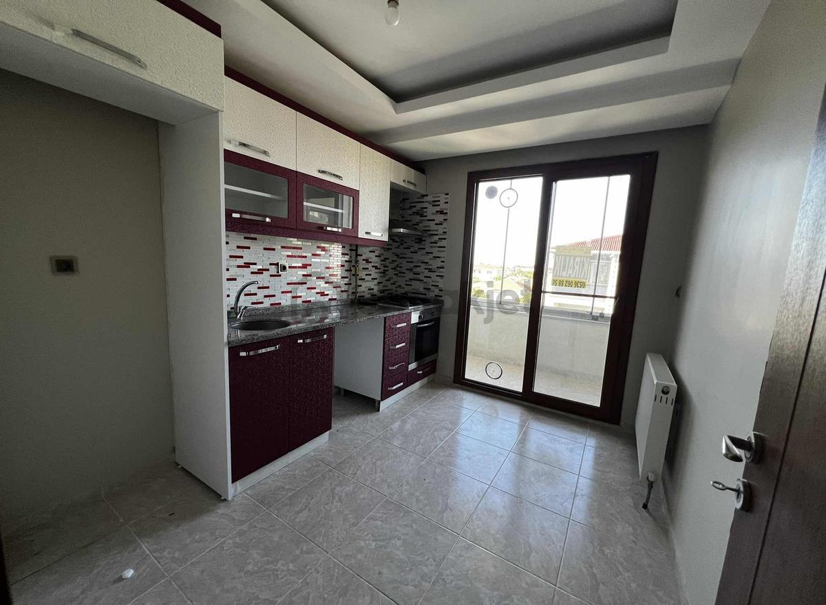 Ebeveyn Banyolu Geniş Kullanım Alanlı Satılık 2+1 Lüks Daire - 8