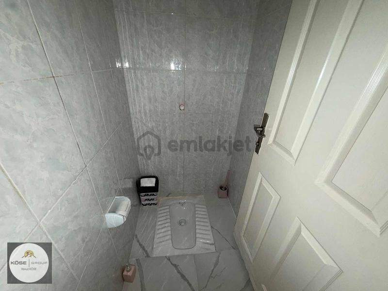 Köşklüçeşme'de Cadde Üzeri! Asansörlü, Geniş 2+1 Yüksek Giriş - 9
