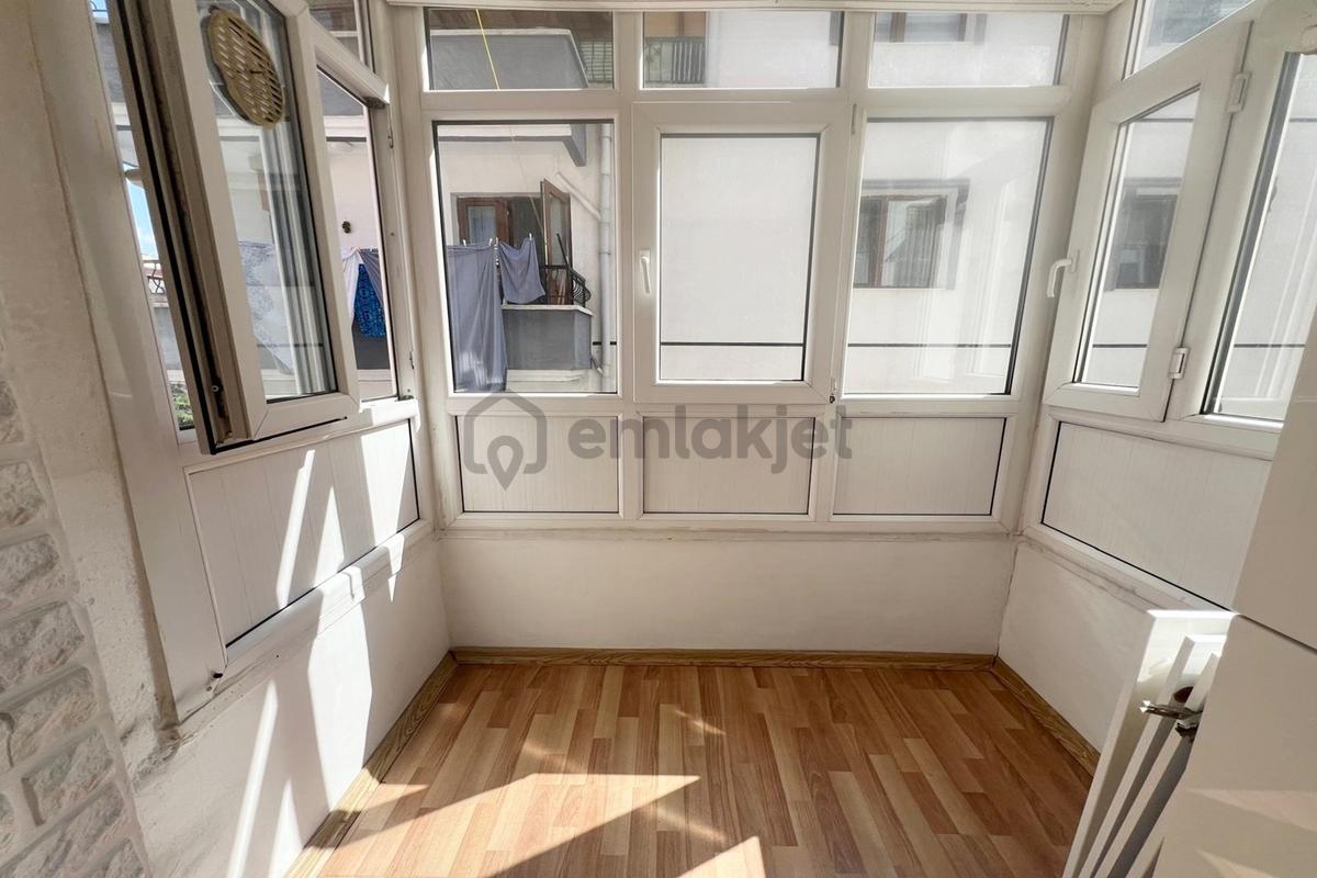 Kuşcağız Kartaltepe Cadde Dibi Ara Kat Ön Cephe Kupon 3+1 Daire - 35