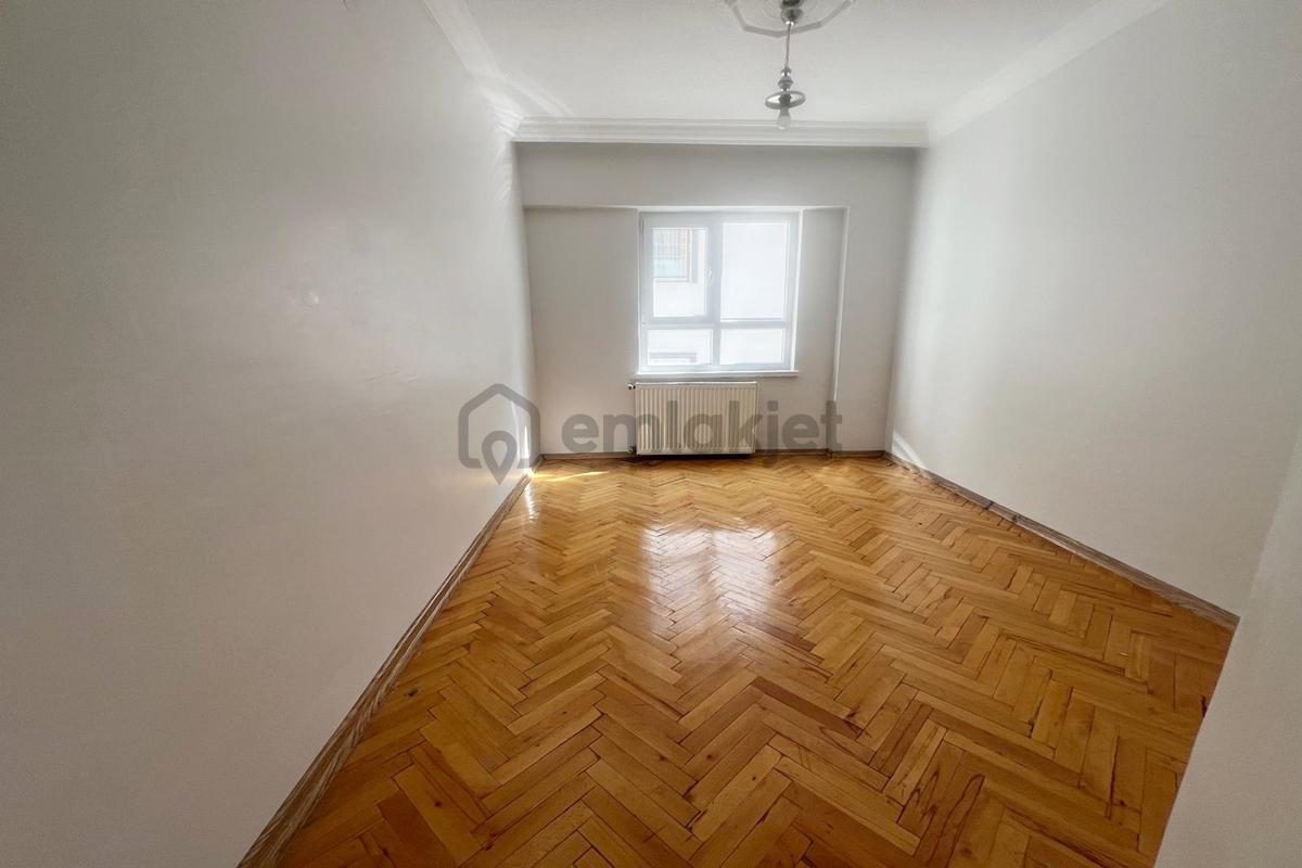 Kuşcağız Kartaltepe Cadde Dibi Ara Kat Ön Cephe Kupon 3+1 Daire - 11