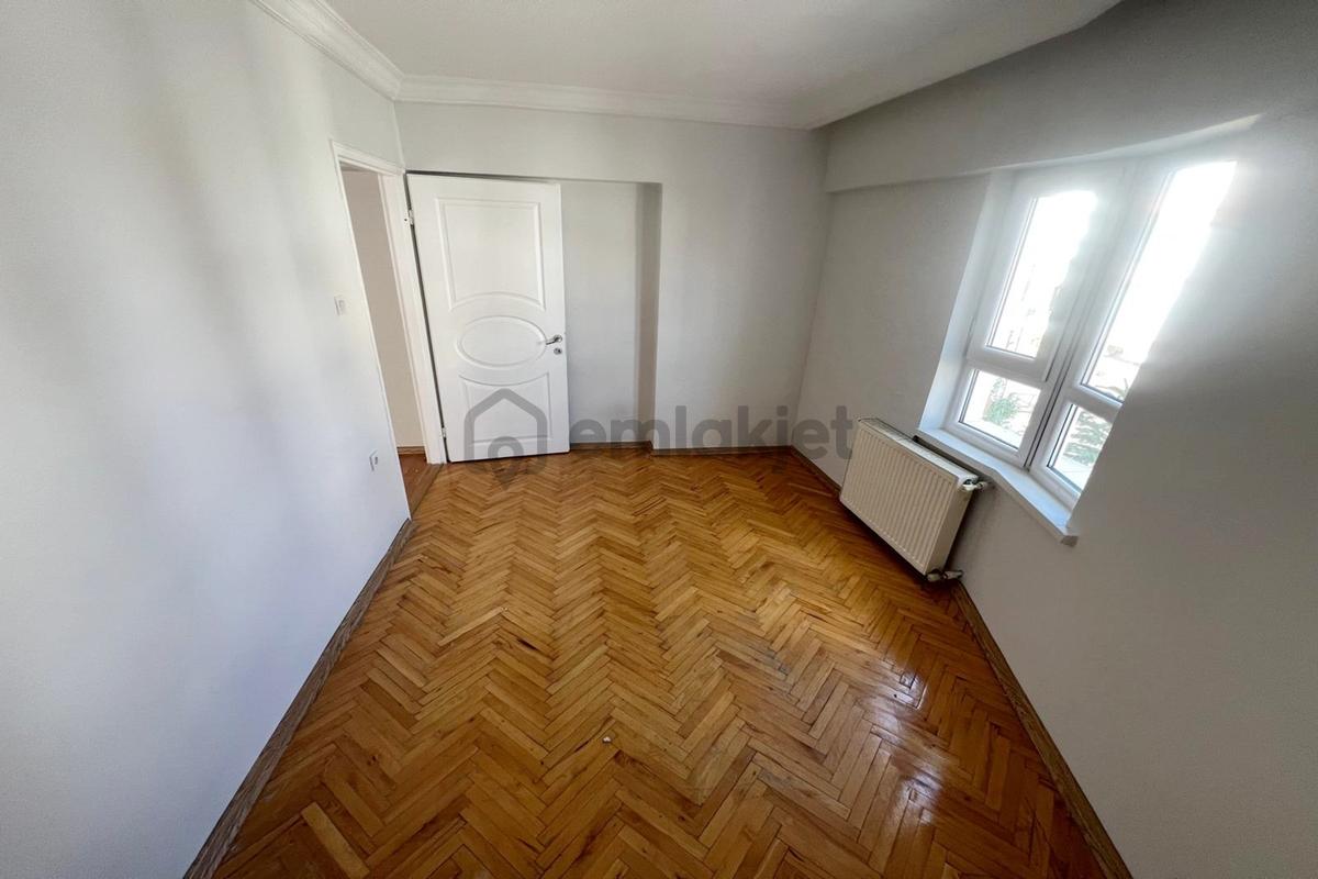 Kuşcağız Kartaltepe Cadde Dibi Ara Kat Ön Cephe Kupon 3+1 Daire - 19