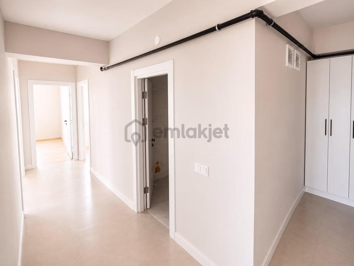 Edirne Kurtuluş Mahallesinde Kapalı Otoparklı Satılık 2+1 Daire - 17