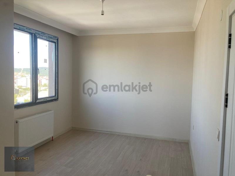 Şekerpınarda Otoban Yakını 2+1 Çatı Dubleks - 6