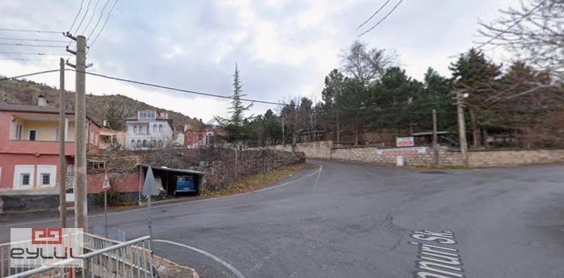 Hisarcık Meydanda - Tek Tapu 2 Katlı Avlulu Ev - 17