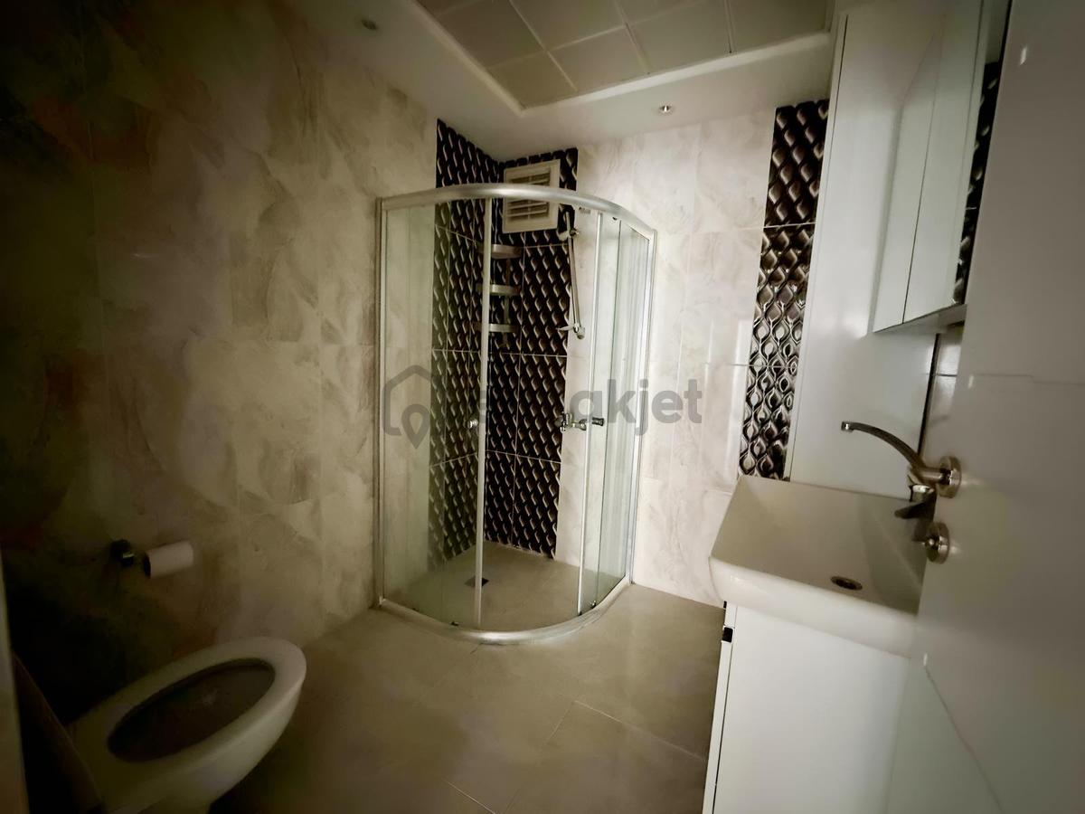 Osmancık Caddesi Üzeri Satılık 3+1 Daire - 9