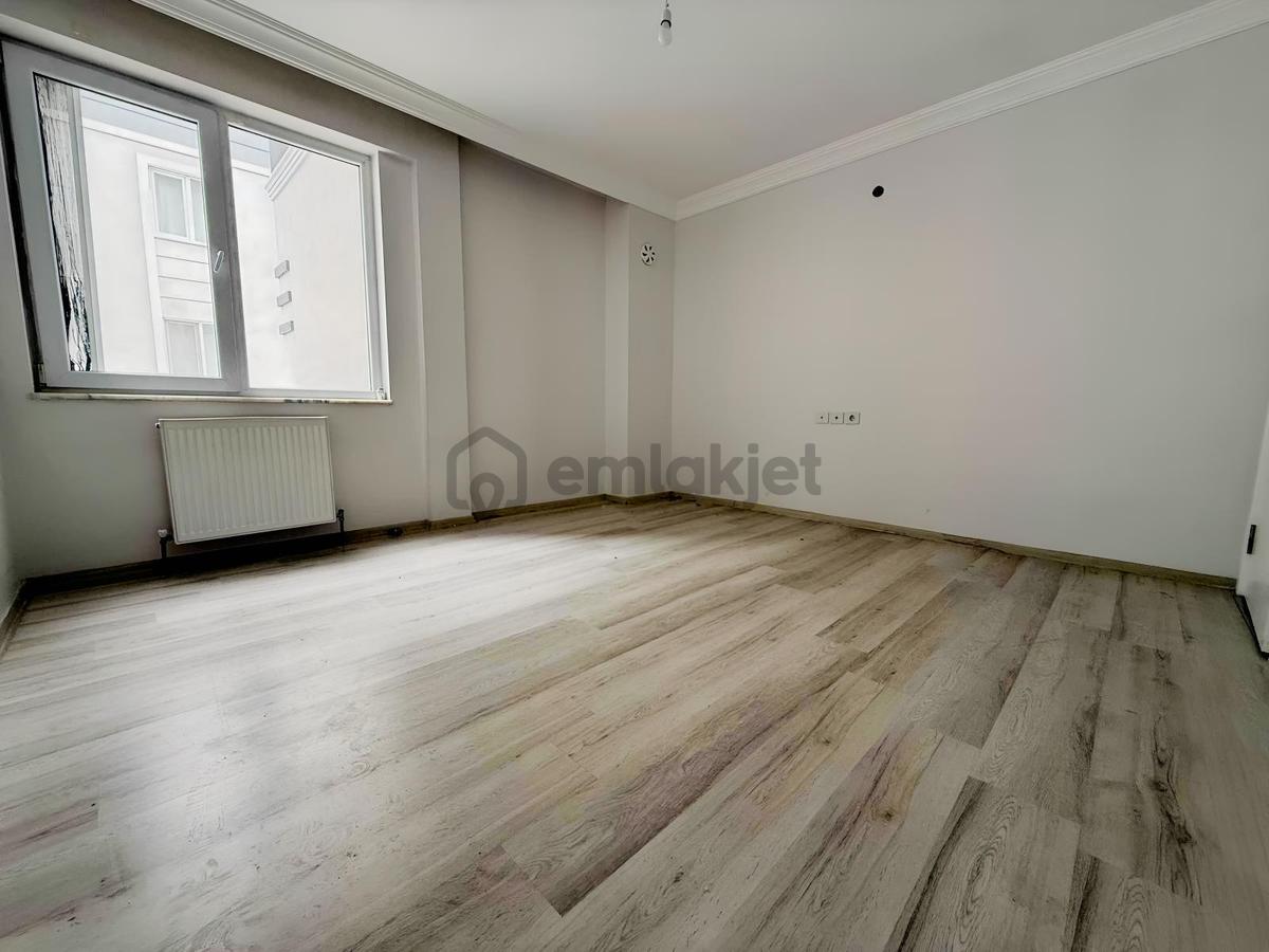 Osmancık Caddesi Üzeri Satılık 3+1 Daire - 10