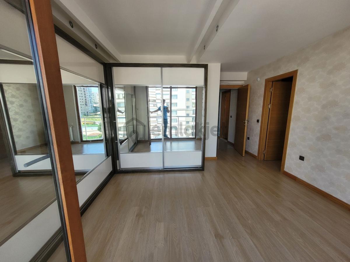 Anemon Evleri Sitesinde 285 M² Net Geniş Teraslı Satılık Dubleks - 16