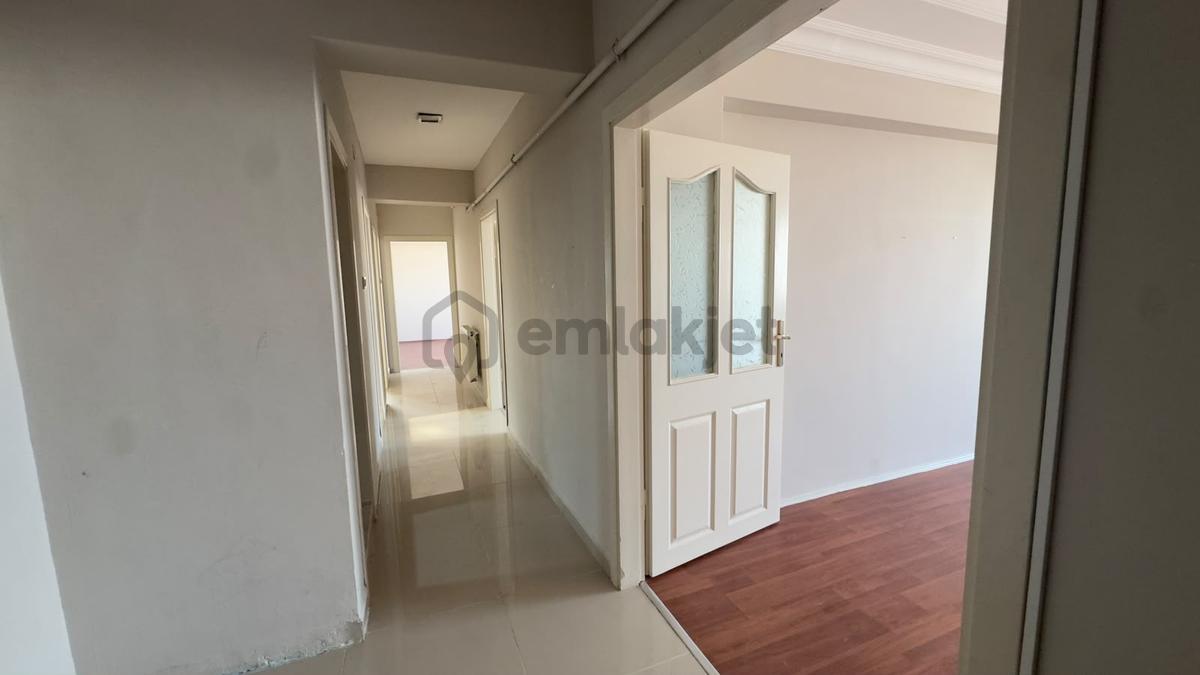 Canik'de Şehir Manzaralı Site İçi 3+1 Ara Kat Daire - 16