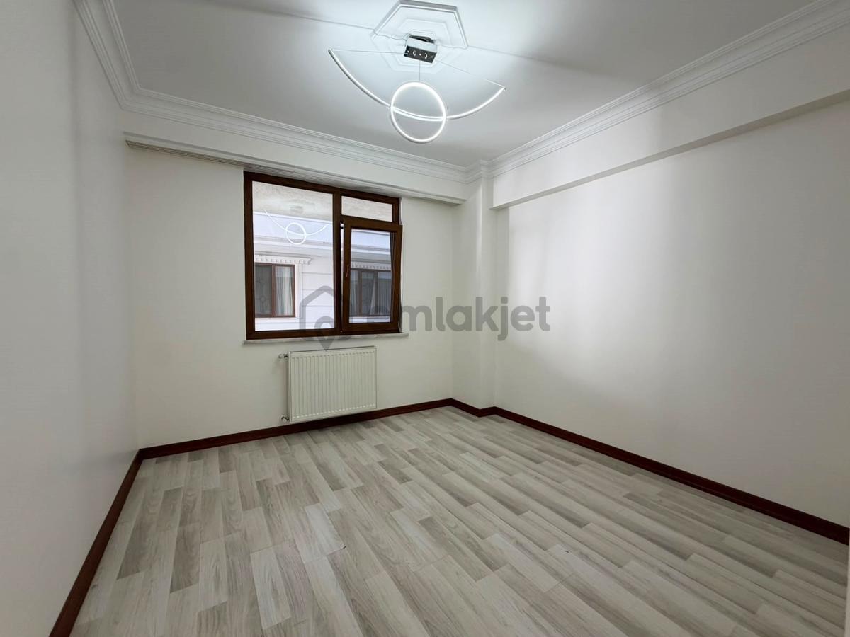 Ed Yapı'dan Efsane Daire Arakat Emsalinde 2+1 Balkonlu Giriş Kat - 13