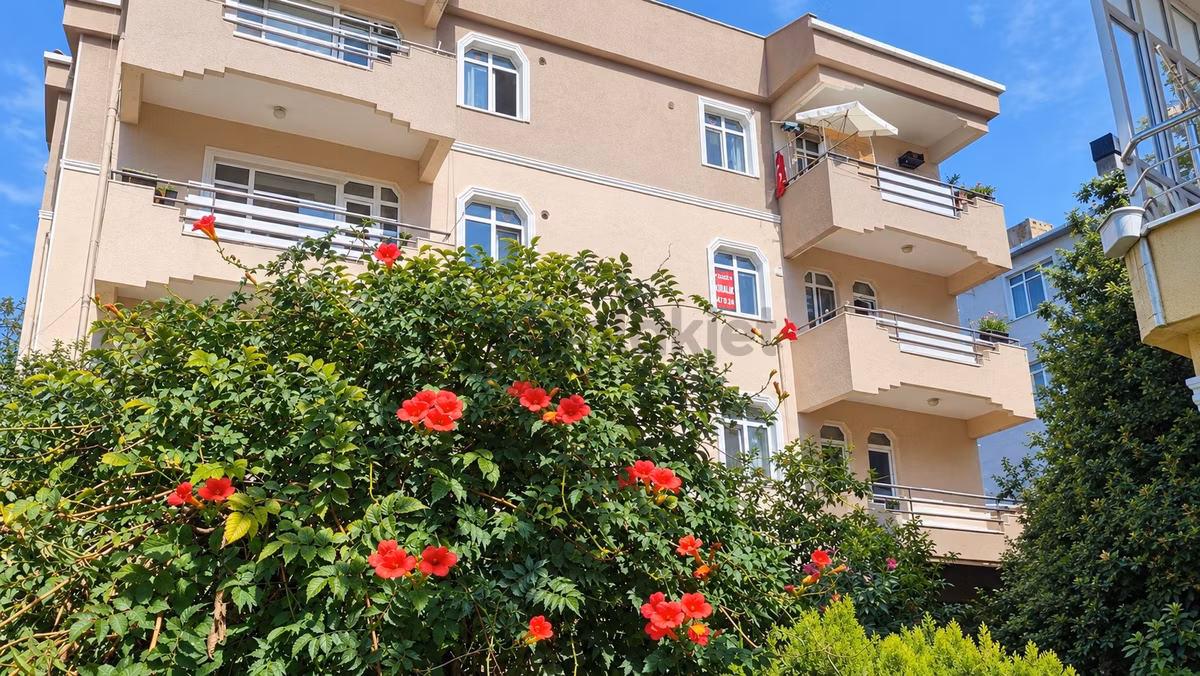 Büyükçekmece Fatih Mahallesi 2+1 Satılık Daire