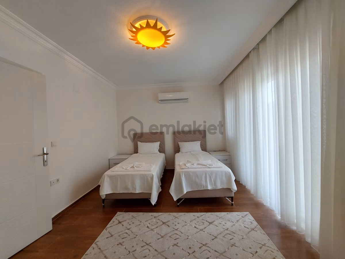 Fethiye Göcek Merkezde Satılık 4+1müstakil Eşyalı Villa - 13