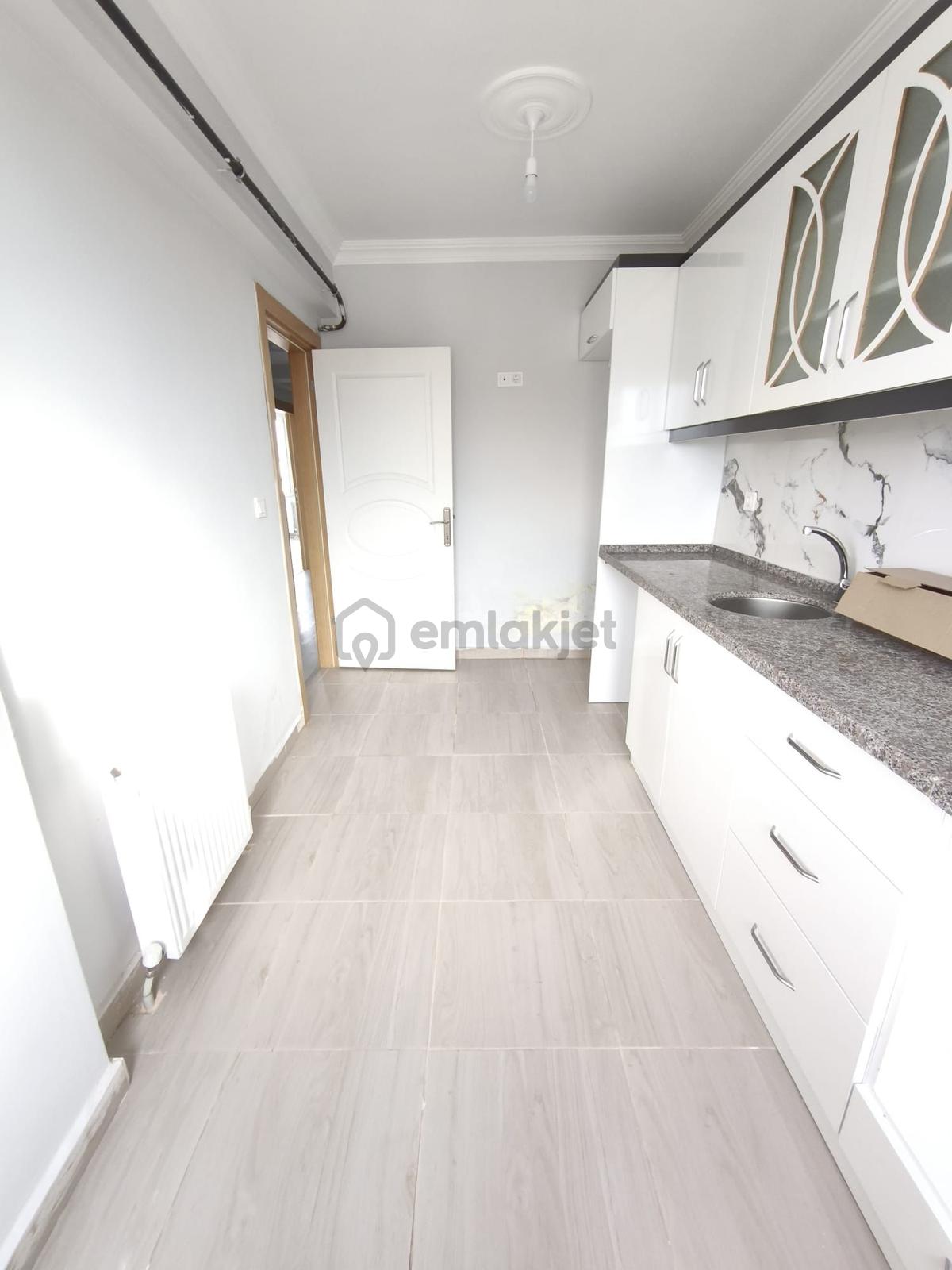 Çorlu Ulaşta Aile Apartmanında Satılık 2+1 Daire - 15