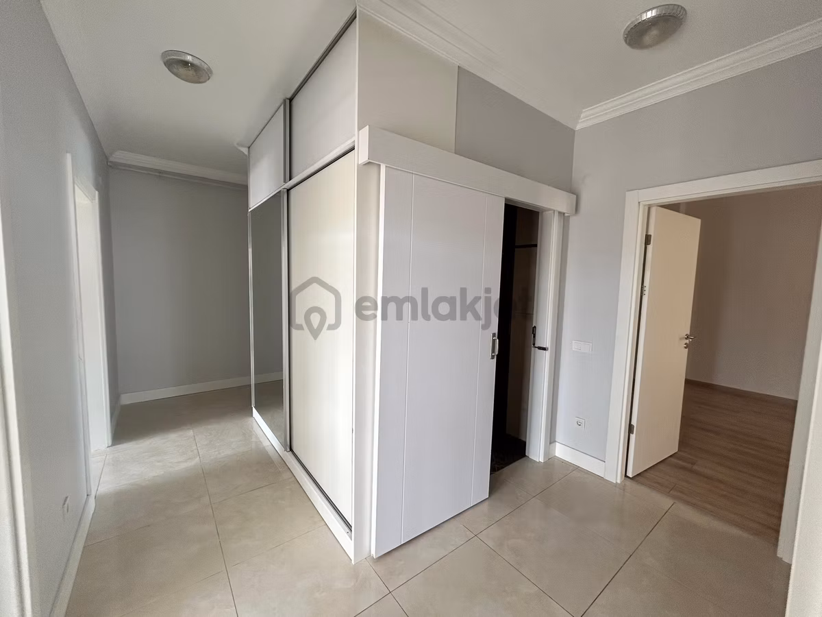 İki Blok'lu Lüx Havuzlu Site İçerisinde Satılık 2+1 Daire - 21