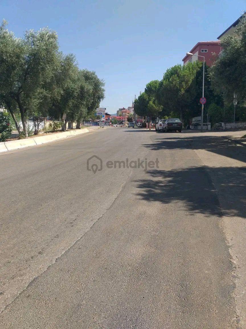 Karacasu Merkezde Satılık Komple Bina - 8