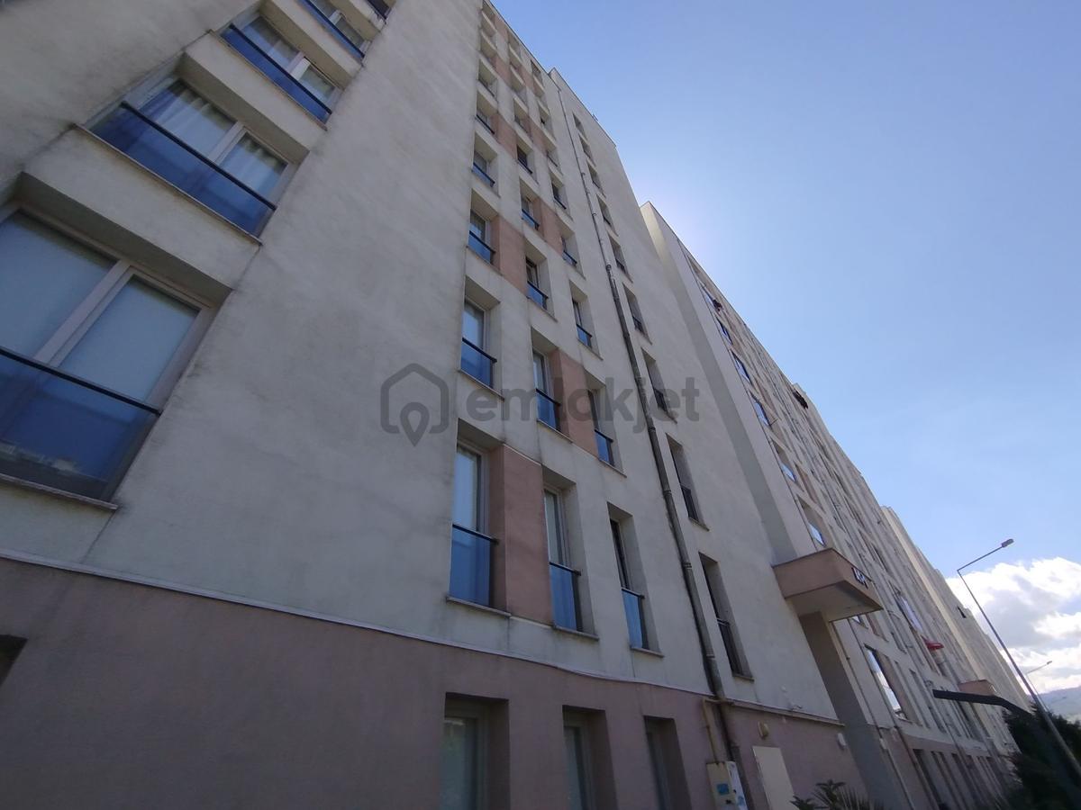Yeski Emlâk İnşaattan Kiralık 3+1 Site İçerisinde - 53