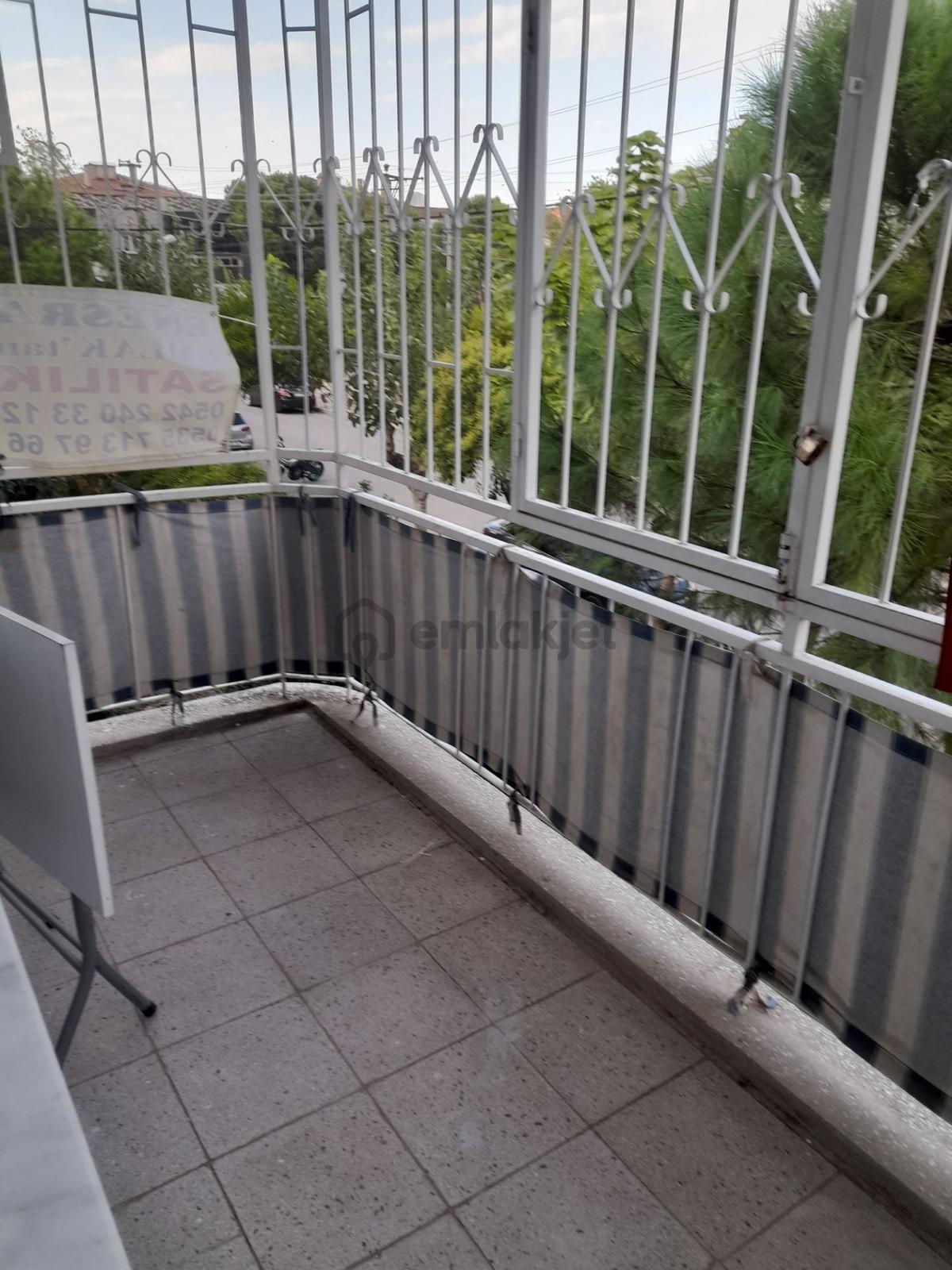 Mevkı Yerde Satılık Daıre - 13