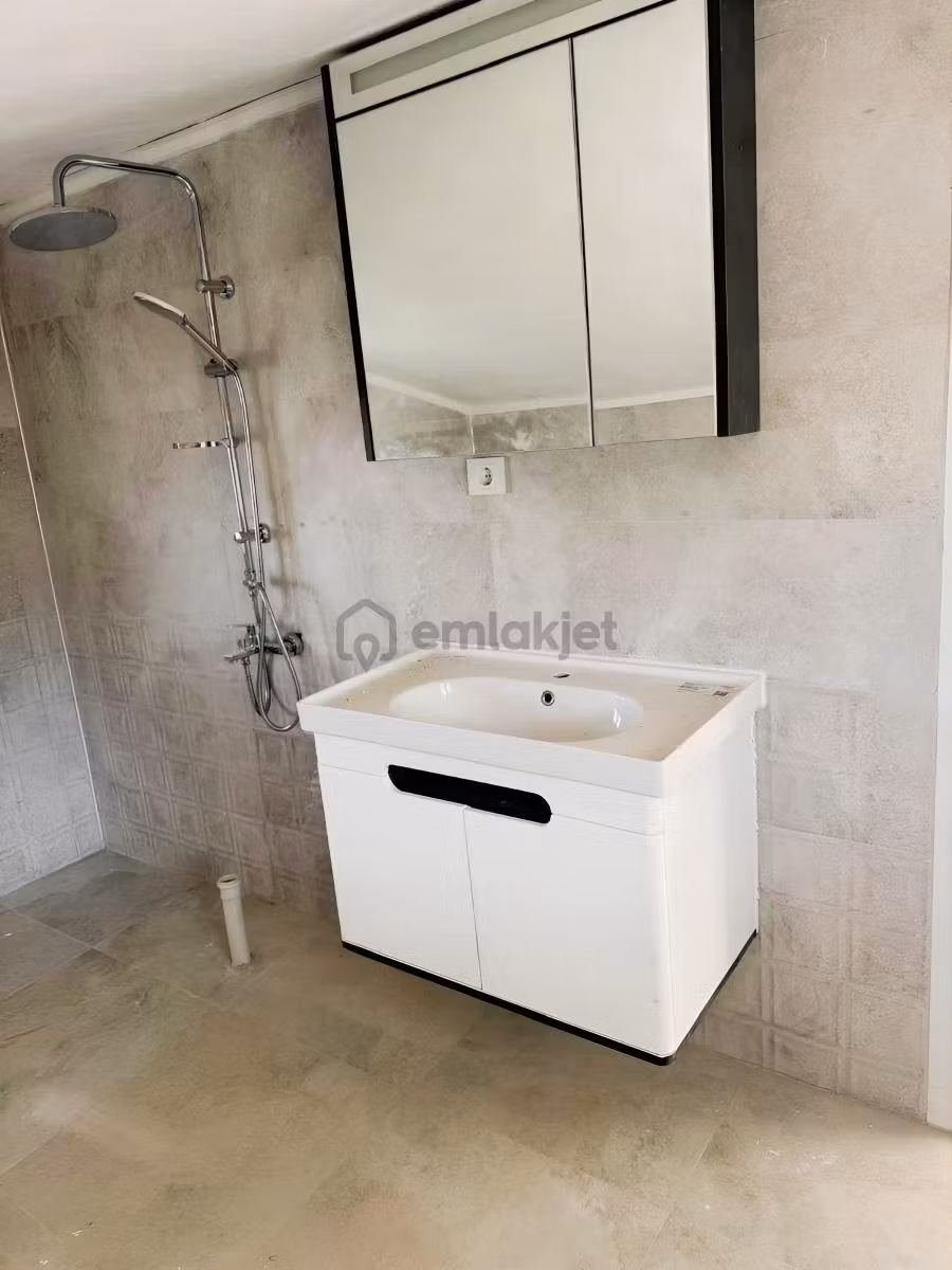 Davutlar Merkezde Özel Havuzlu Müstakil 6+1 Villa - 2