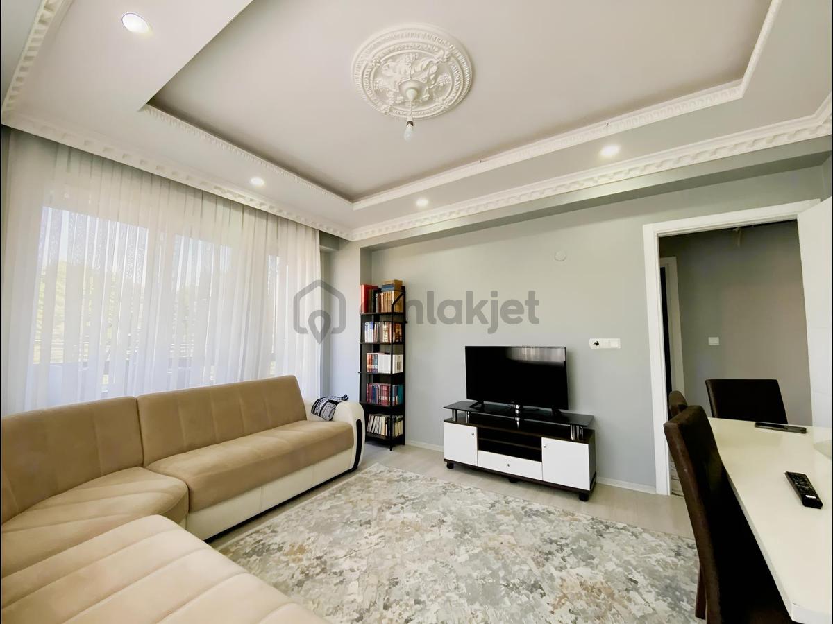 Karasuda Havuzlu Sitede Ayrı Mutfaklı Cam Balkonlu Daire - 20