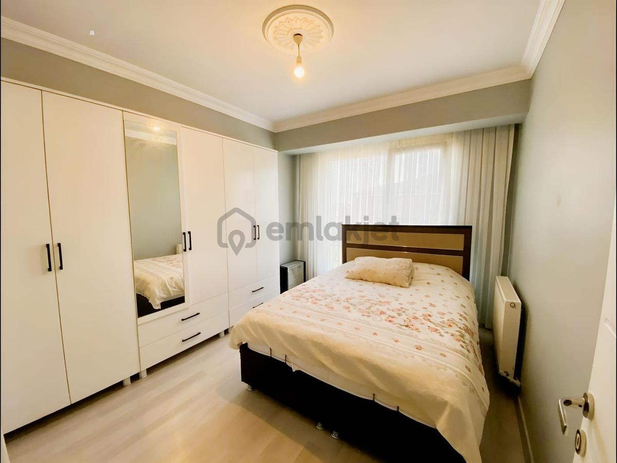 Karasuda Havuzlu Sitede Ayrı Mutfaklı Cam Balkonlu Daire - 21