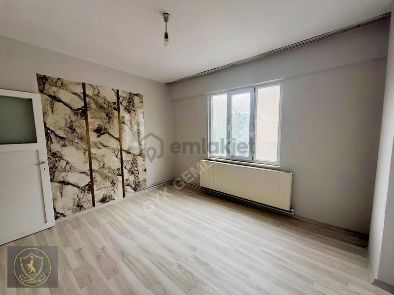 Gemlik Merkezde Tadilatlı 2+1 Kiralık Daire - 85m² - 20