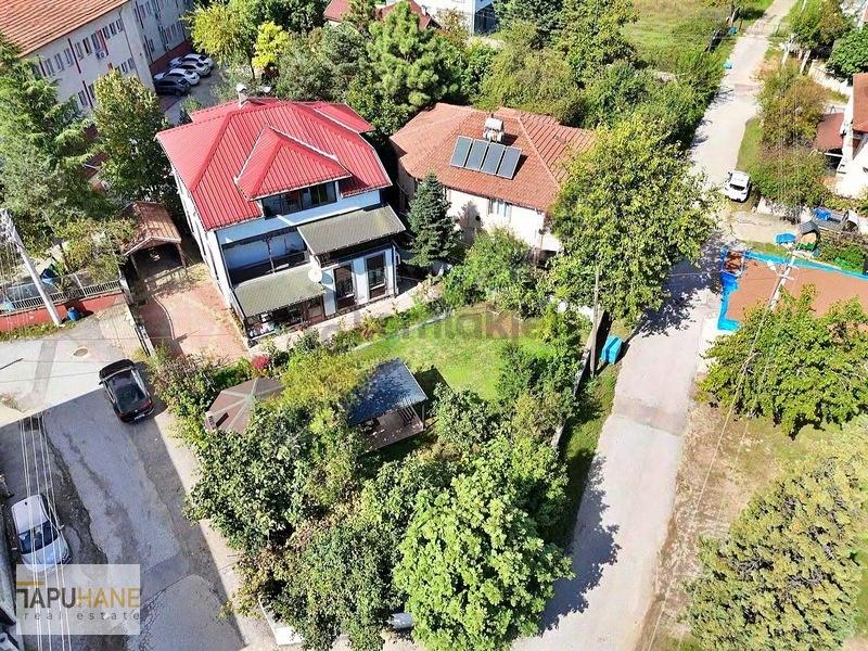 Tapuhane'den Satılık 590m2 Arsa İçinde 7+2 Villa - 4