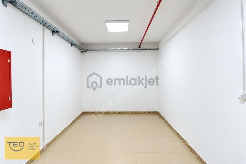 Kırçiçeği Caddesi Üzerinde Satılık 600 M2 Dükkan - 18