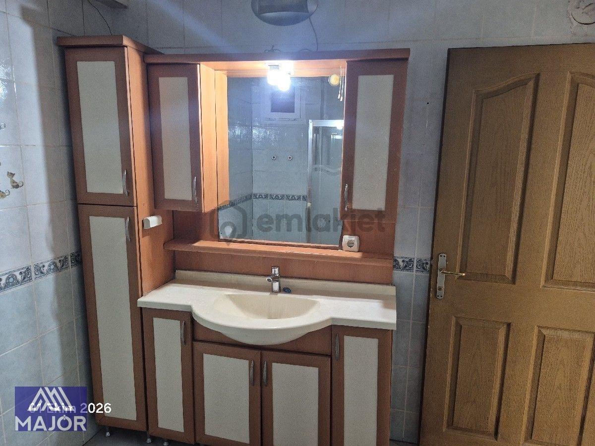 İskenderun Şehir Merkezinde Kiralık Doğalgazlı 180m2 Daire. - 14