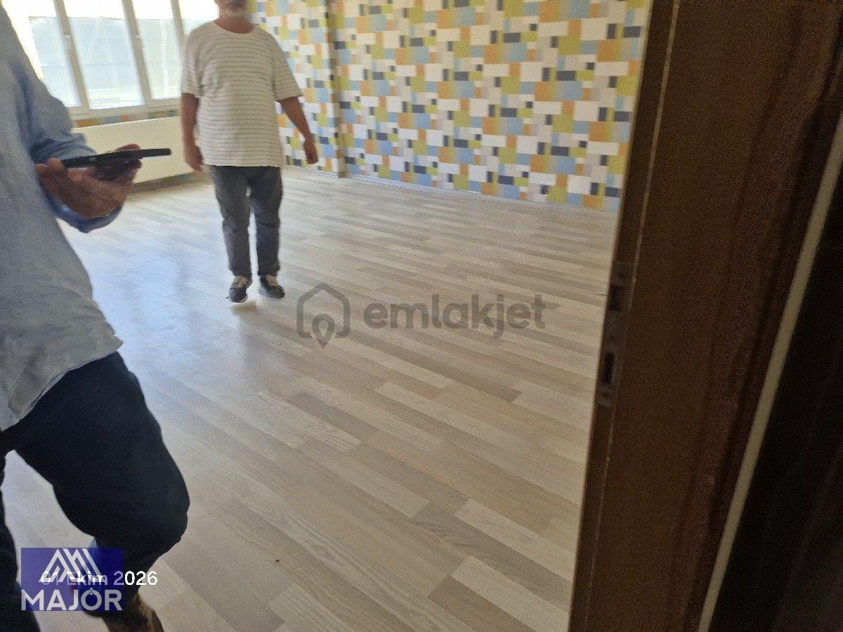 İskenderun Şehir Merkezinde Kiralık Doğalgazlı 180m2 Daire. - 3