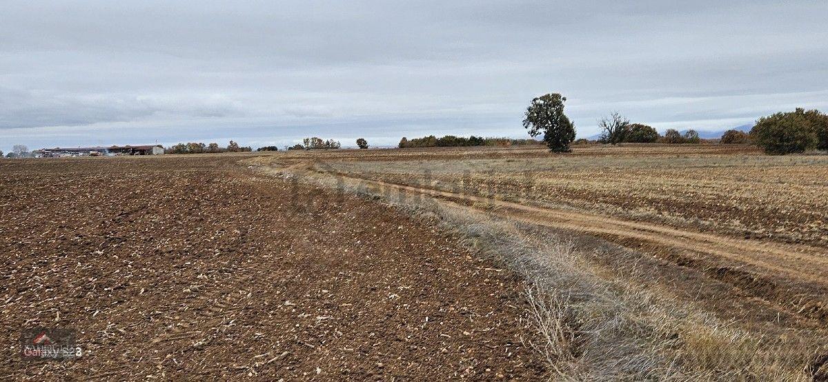 Sütlüçe 2.542 M2 Satılık Köye Yakın Mesafede - 25