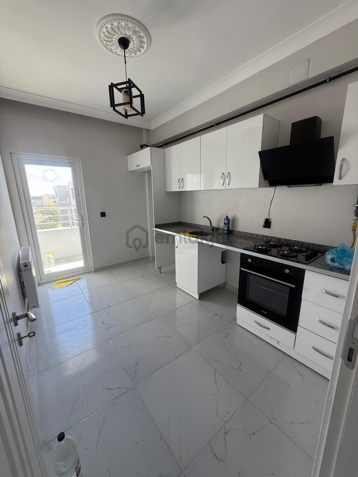 Sırrın'da Balkonlu Ve Masrafsız Kiralık 1+1 Daire - 11