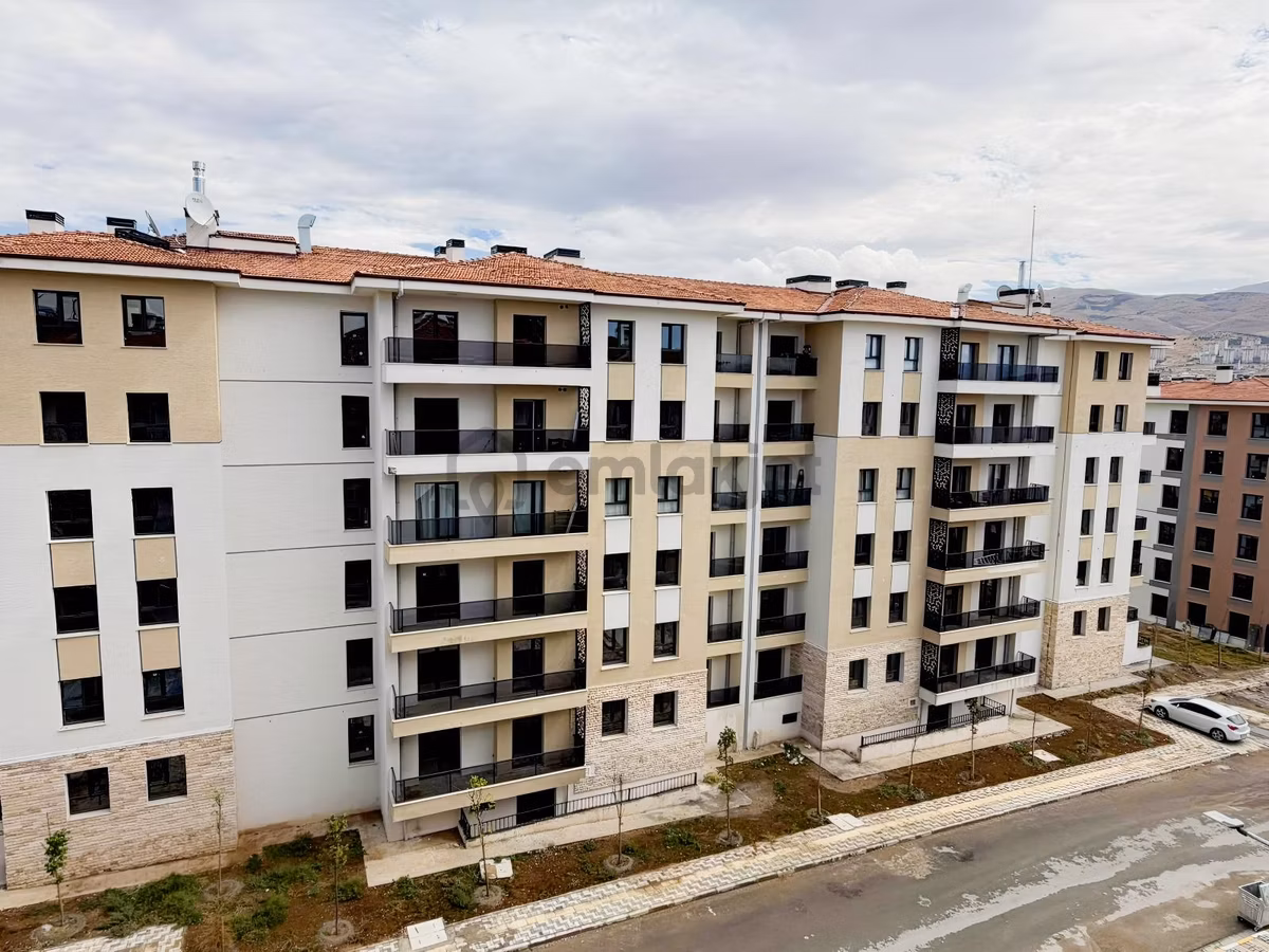 Yusuf Karadağlıdan Kaynarxa Yolu Tokide Satılık 3+1 Daire - 5