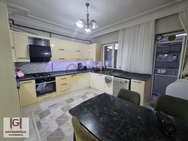 Batıkent'te Emsallerinden Uygun 3+1 Satılık Daire - 2