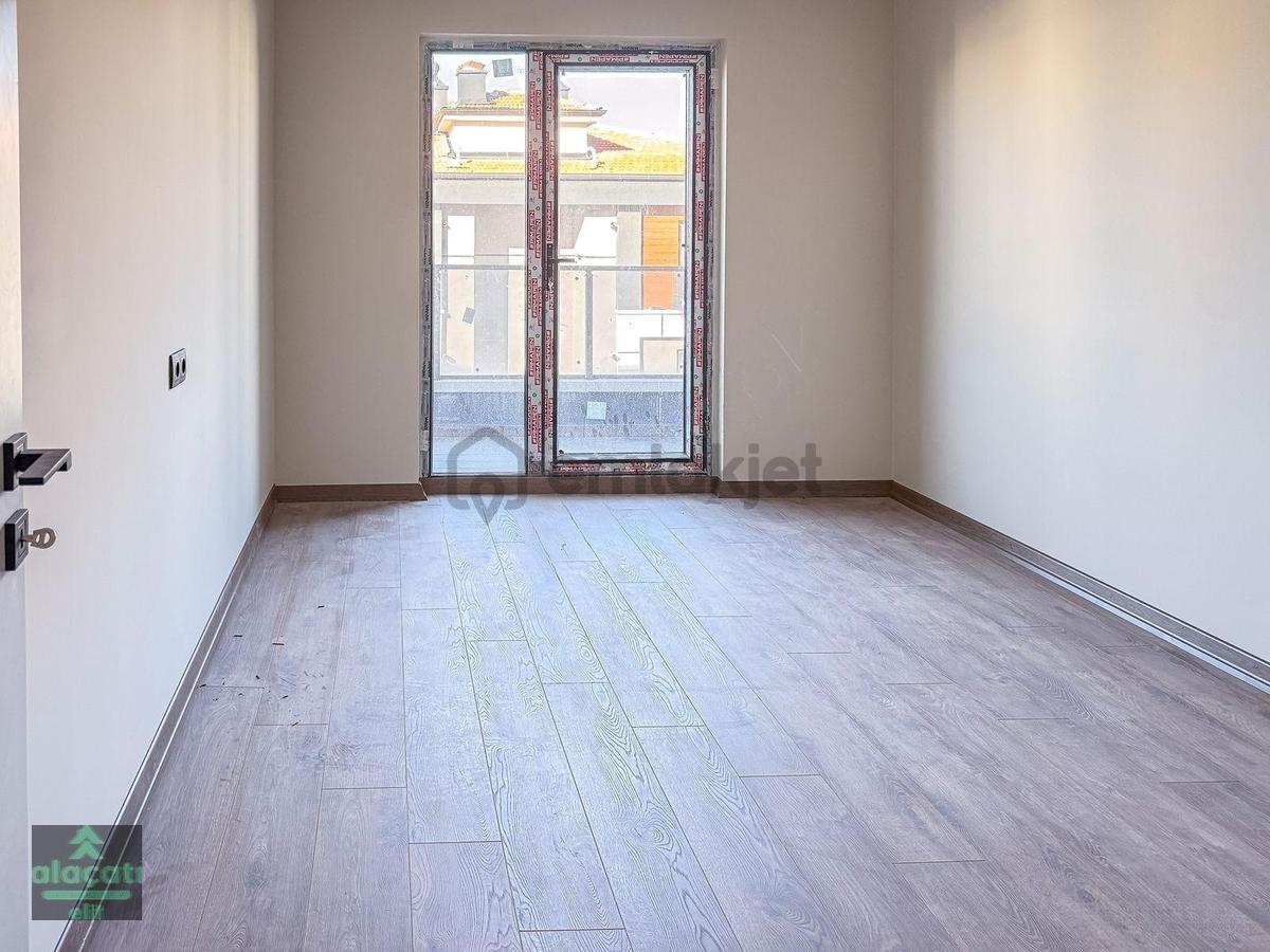 İncek Kiralık 1+1 Daire Yerden Isıtmalı Balkonlu Ara Kat - 23