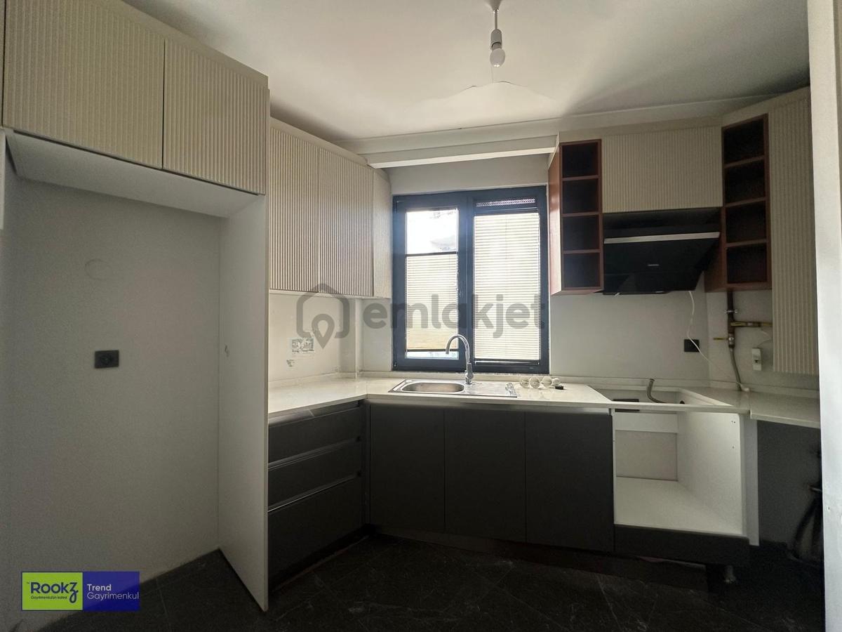 Çekmeköy Çatalmeşe'de Balkonlu Ters Dubleks Kiralık Daire - 12
